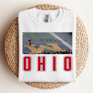 Brutus Ohio State Buckeyes football vs Michigan Wolverines snow fan_Crewneck Sweatshirt