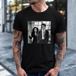 Chandler Bing and Courteney Cox Friends graphic 90s sitcom TV show vintage_T-Shirt