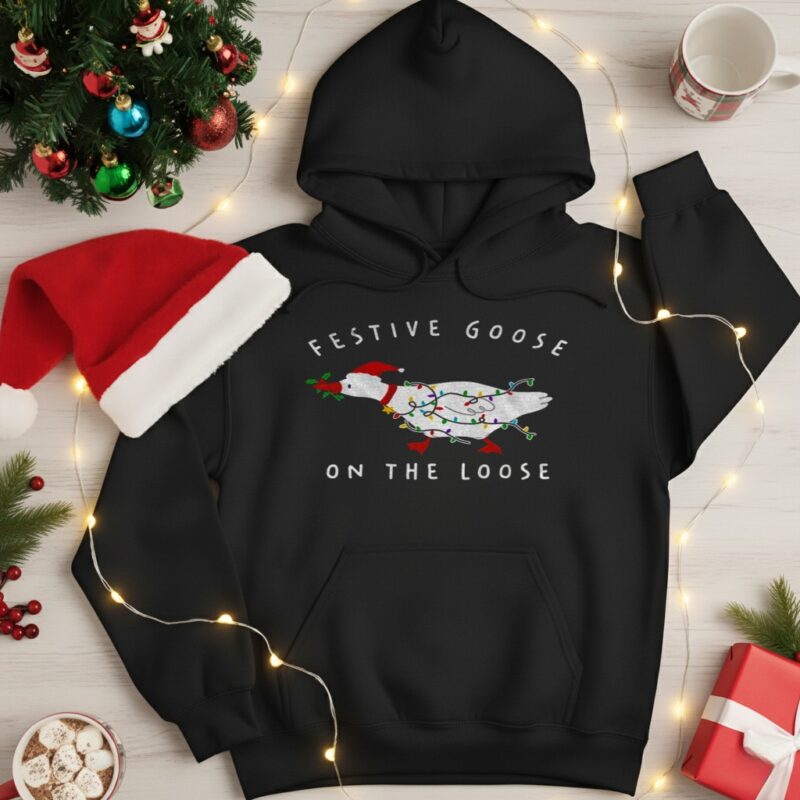 Goose silly Santa hat festive goose on the loose Christmas_Hoodie