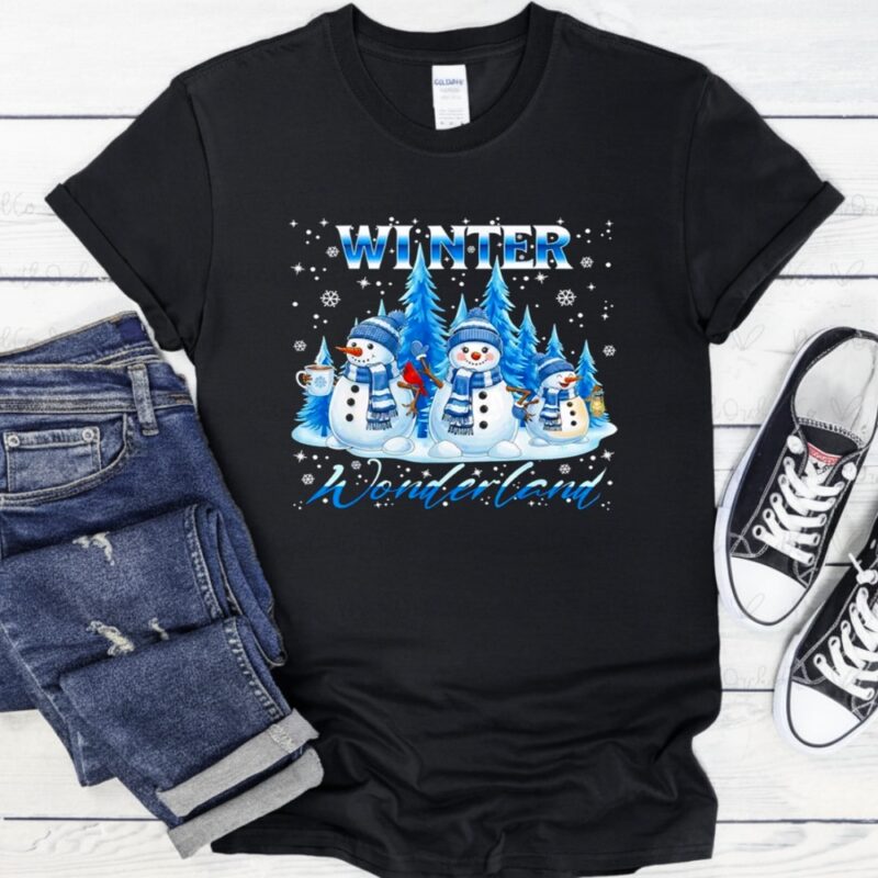 Winter Wonderland Snowman Family Snowflake Cozy Winter Scene_T-Shirt