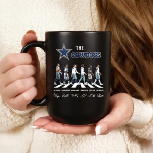 Dallas Cowboys NFL player cross the road signature_Ceramic Mug