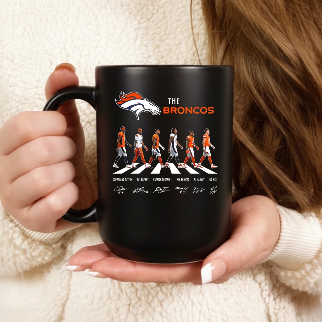 Denver Broncos NFL player cross the road signature_Ceramic Mug Denver Broncos NFL player cross the road signature_Ceramic Mug