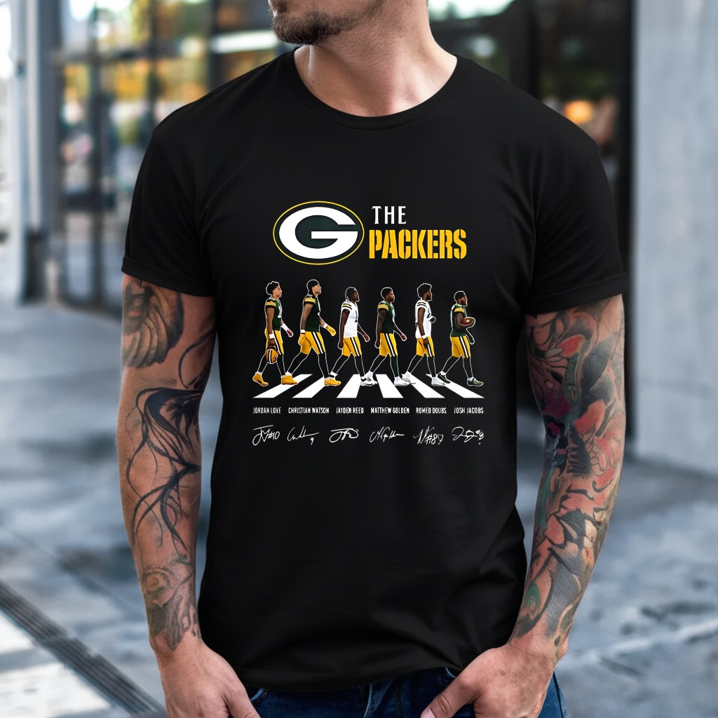 Green Bay Packers NFL player cross the road signature_T-Shirt Green Bay Packers NFL player cross the road signature_T-Shirt