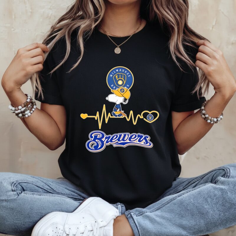 Milwaukee Brewers Peanuts Snoopy in heartbeat_Ladies T-Shirt
