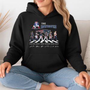 New England Patriots NFL player cross the road signature_Hoodie