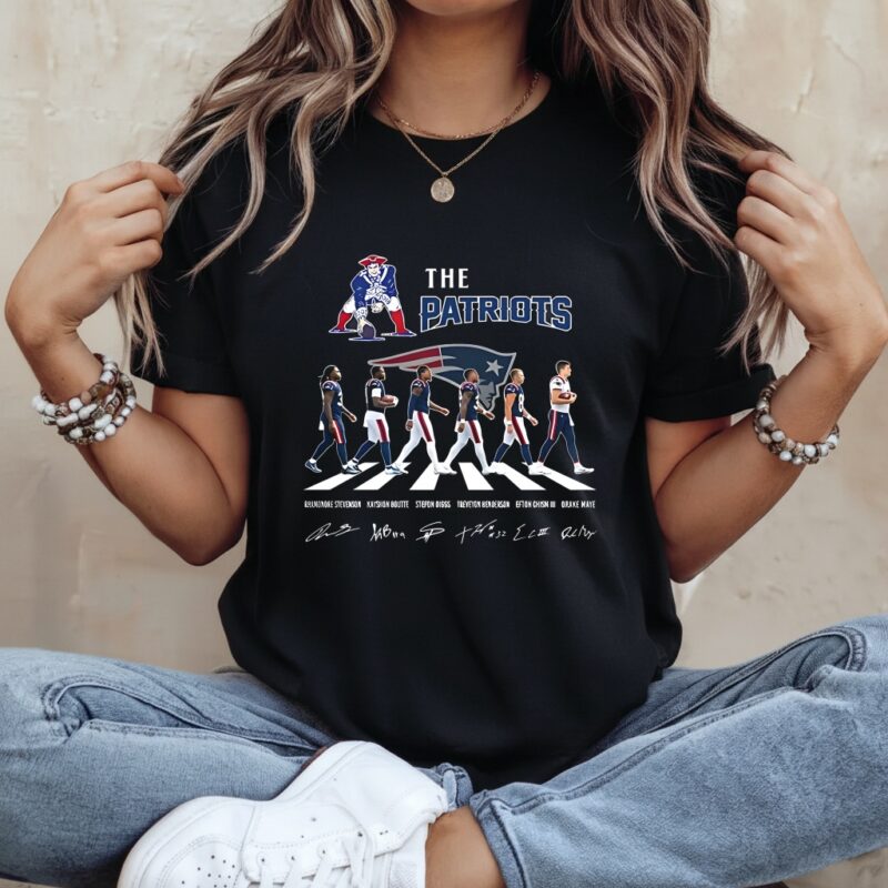 New England Patriots NFL player cross the road signature_Ladies T-Shirt