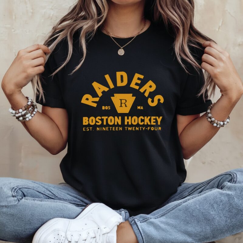 Raiders Bos Ma Boston hockey est nineteen twenty four_Ladies T-Shirt